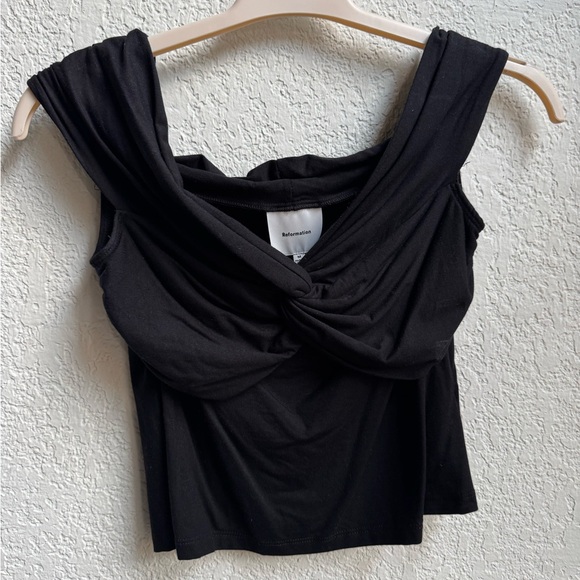 Reformation Ezlynn Off-shoulder Top - Picture 6 of 10